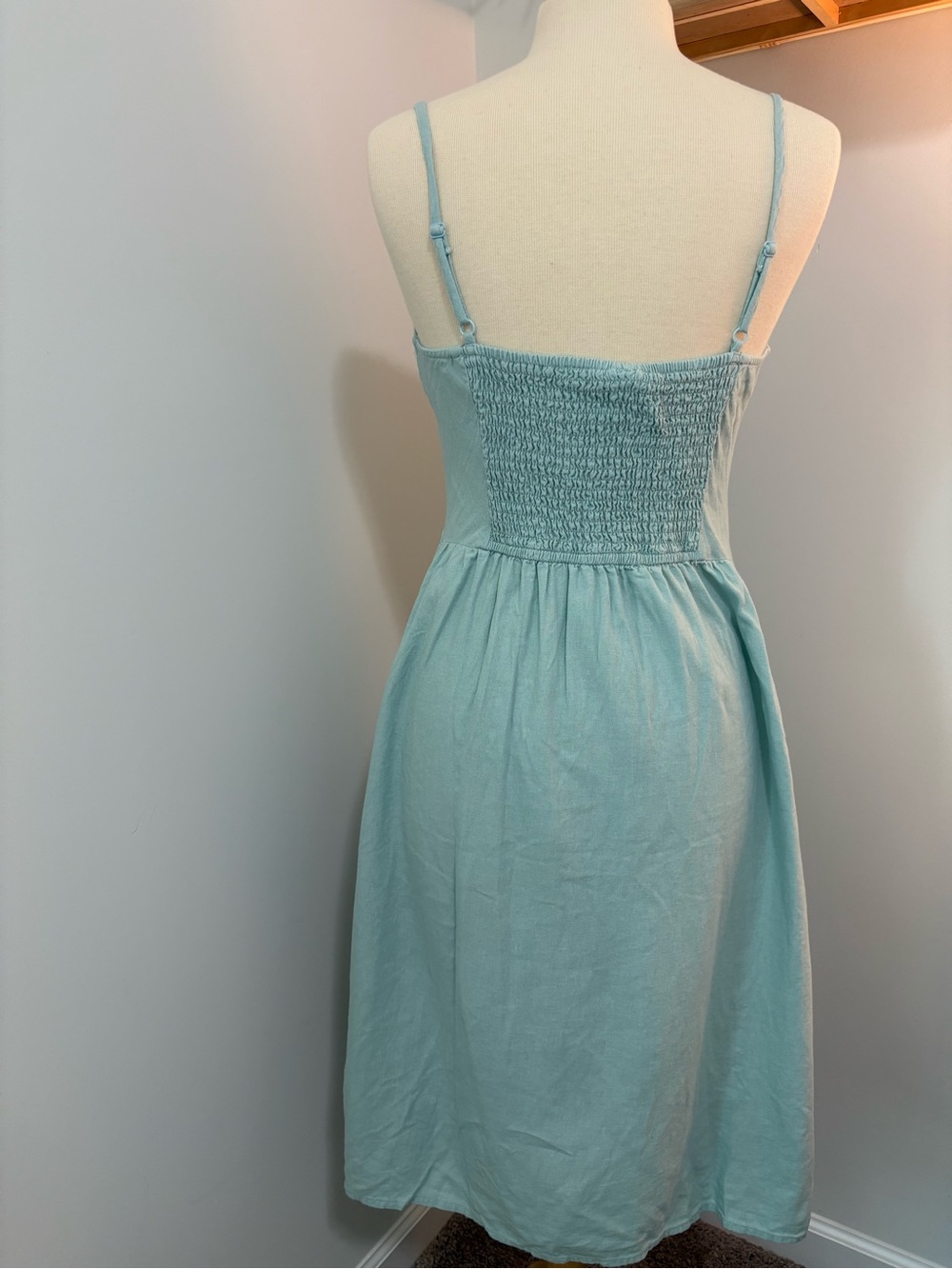 Button-Front Sundress with Pockets - Picture 7 of 12